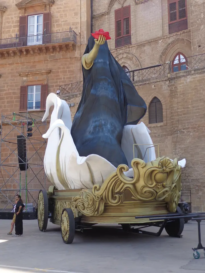 Festino di Santa Rosalia i Palermo, arkivbild från 2024