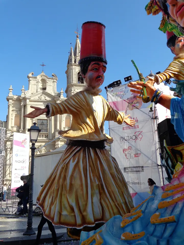 Karnevalsfigur i Acireale, arkivbild från 2023
