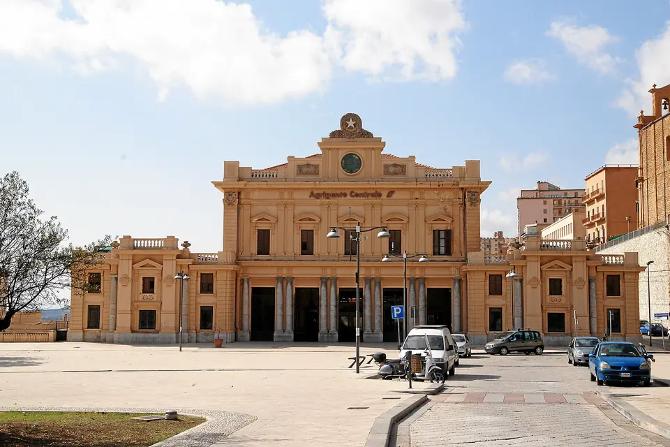 Agrigento Centrale, stadens centrala järnvägsstation